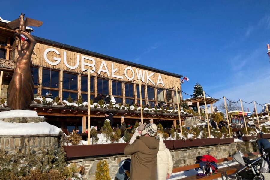 From Krakow: Zakopane, Tatra Mountains & Thermal Baths Tour - Riding the cable car to Gubałówka for real mountain views