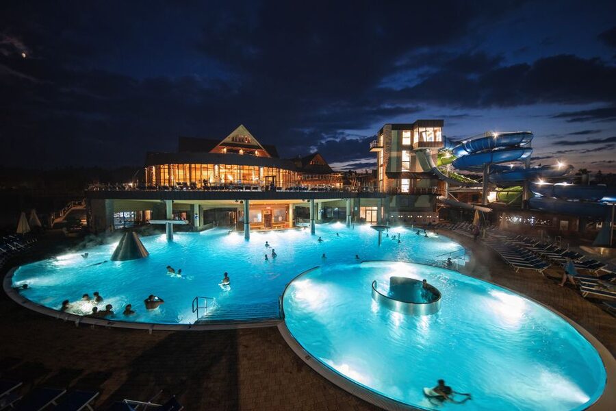 From Zakopane: Chocholow Thermal Baths with Hotel Transfers - Hotel pickup in Zakopane: how the drive sets the tone
