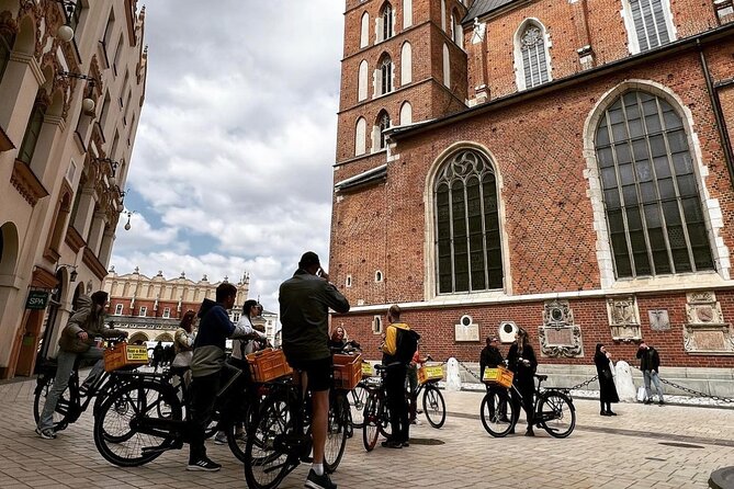 Full Bike Tour - the Old Town, Jewish Qtr & the Ghetto NEW BIKES - Price and What $35.07 Really Buys You