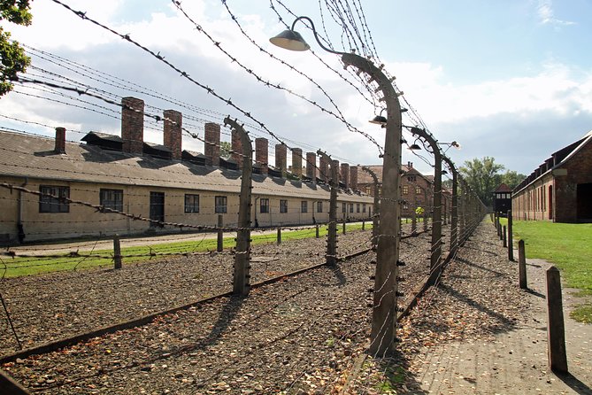 Full-Day Auschwitz and Birkenau Tour from Krakow with Private Transfer - Auschwitz I: The Gate, Barracks, and the 3-Hour Museum Focus