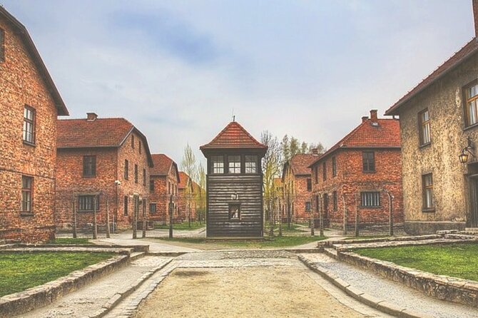 Full-Day Tour of Auschwitz and Wieliczka Salt Mine from Krakow - Both Camps in the Same Morning: What “3 Hours” Really Means