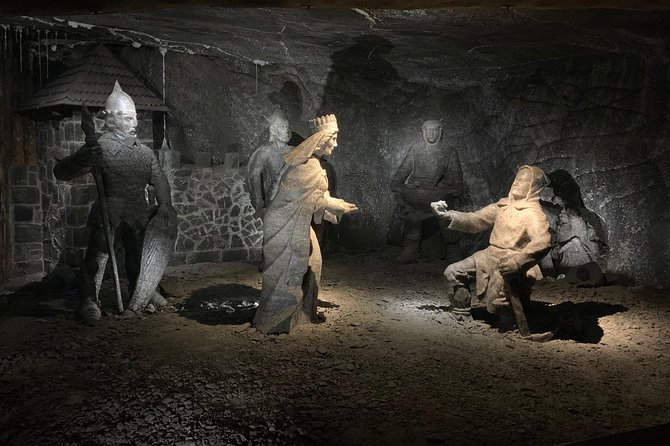 Full day tour to Auschwitz-Birkenau and Salt Mine with a local guide from Krakow - Price and value: what you’re really paying for