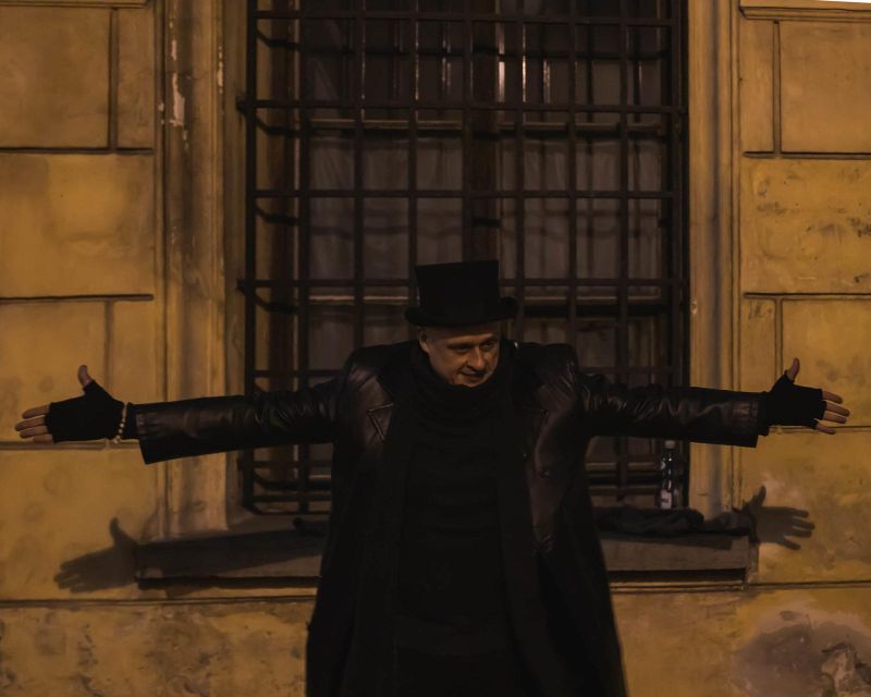 Ghosts & Crimes: Macabre Kraków Walking Tour in English - What $20 Buys: 75 Minutes of Structured Night Storytelling