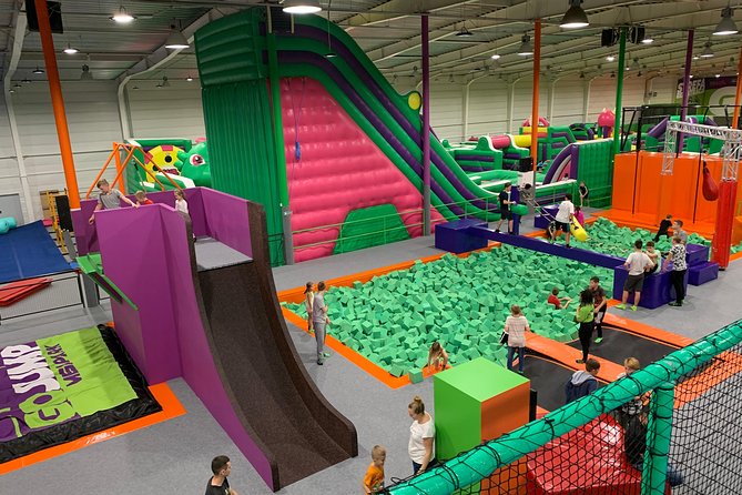 Great fun in GOjump MEGAPARK Kraków-Sikorki - 2 hours ticket - If you’re bringing non-jumpers: arcade + bar to the rescue