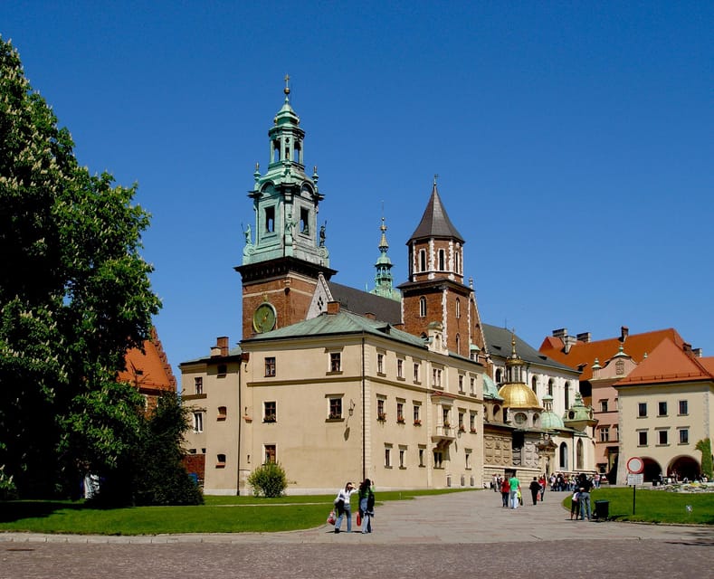 Guided Tour of the Wawel Castle & Cathedral in Cracow - Price and value: what $58 buys you in 2 hours