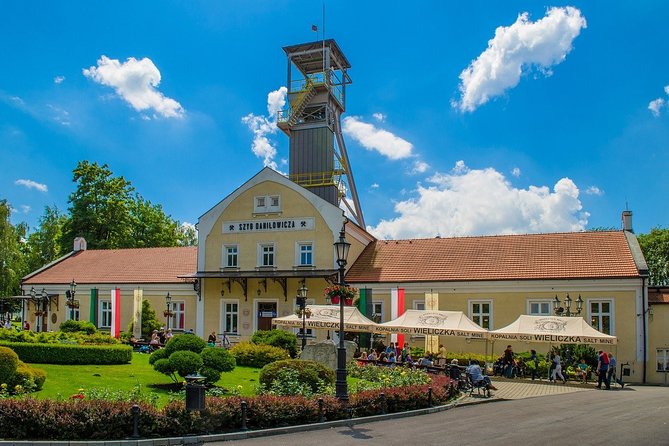 Guided Tour of the Wieliczka Salt Mine and Transfer from Krakow - Inside the Mine: 800 Steps, Chapels, and a Lift Back Up