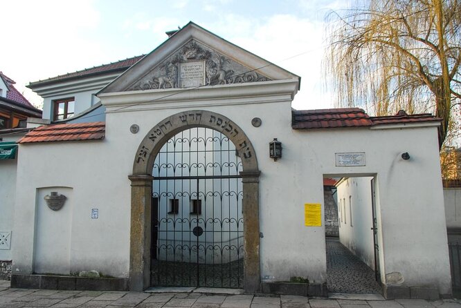 Highlights & Hidden Gems With Locals: Best of Krakow Private Tour - Key things I’d bet you’ll notice