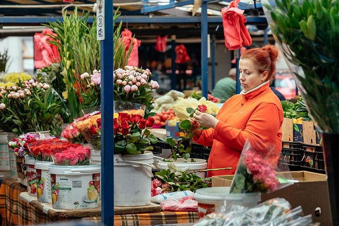 Highlights & Hidden Gems With Locals: Best of Krakow Private Tour - Cloth Hall (Sukiennice) plus a former cigar factory stop