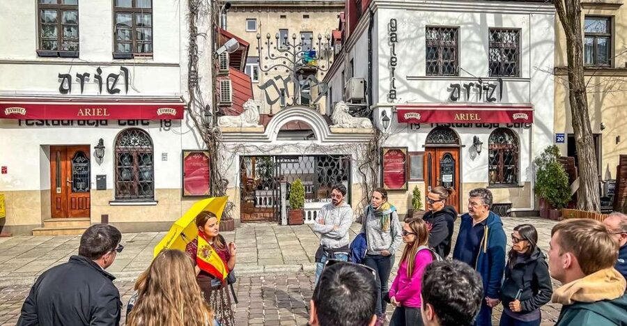 Jewish Krakow Walking Tour in English - Kazimierz Streets and the Seven Synagogues That Survived