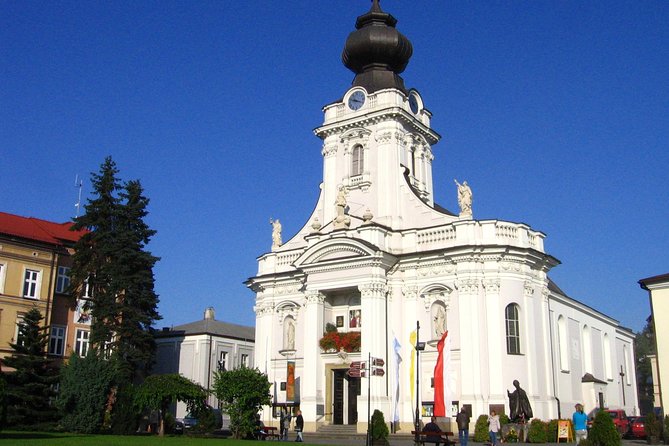 "John Paul II Route" PRIVATE -Wadowice, Kalwaria Z.-Łagiewniki - Stop 1: Minor Basilica in Wadowice for quick orientation