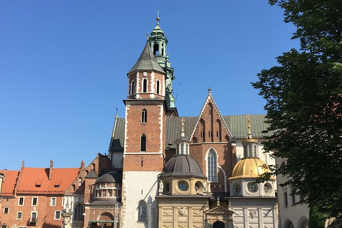Kazimierz District, the Wawel Hill and Cracow Old Town - Wawel Hill: Royal Castle patio views without the pressure