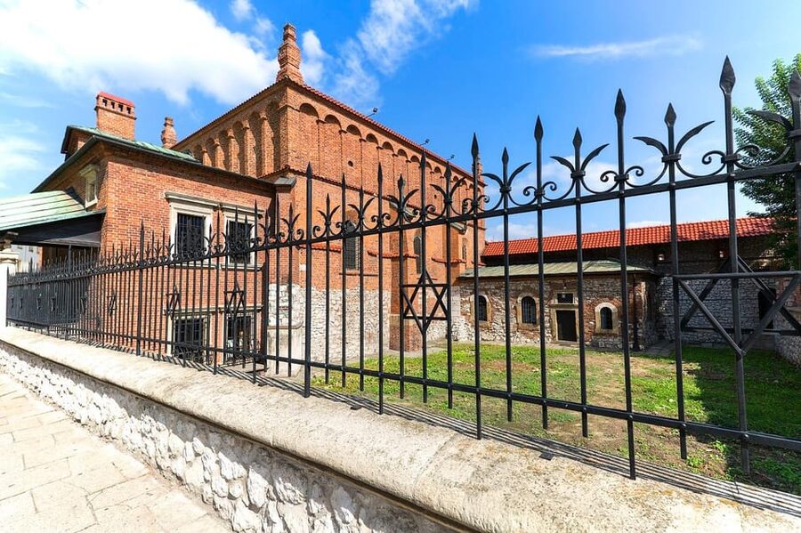 Kazimierz Jewish Quarter Tour & Schindler's Factory Guided - Who this tour suits best (and who might want something else)