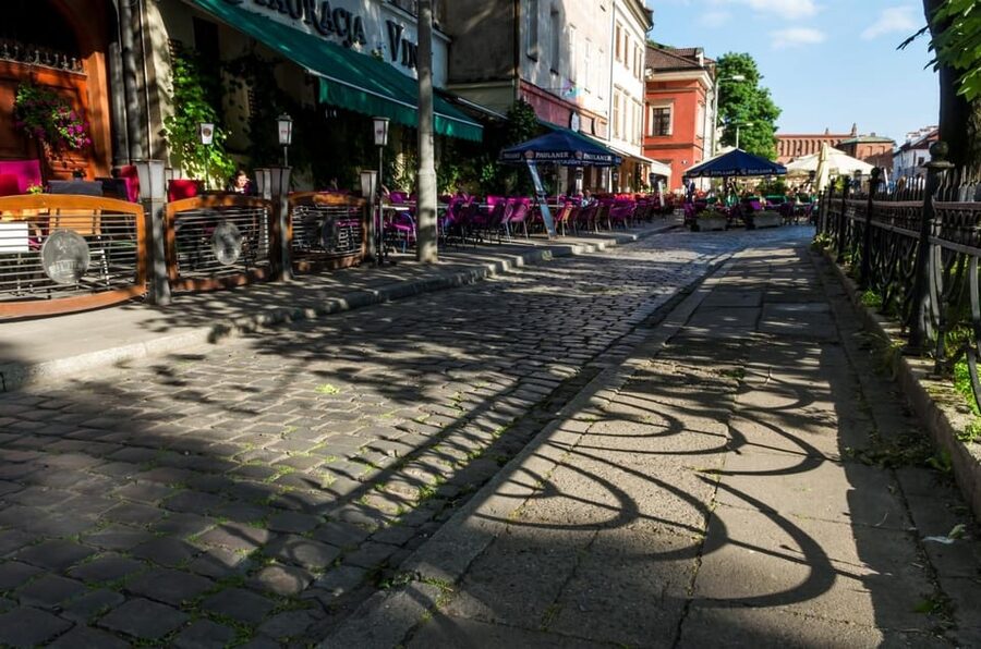 Kazimierz Jewish Quarter Walking Tour - Kupa Synagogue: A Look at Community, Poverty, and Everyday Place