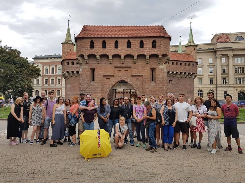 Krakauer old town tour - Meeting Point and First Orientation Between Barbakan and St. Florianstor