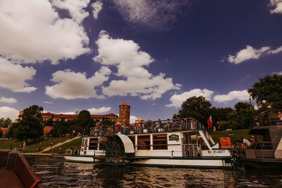 Krakow: 1-Hour Evening Vistula River Cruise - Cricoteka and the Church on the Rock finish strong