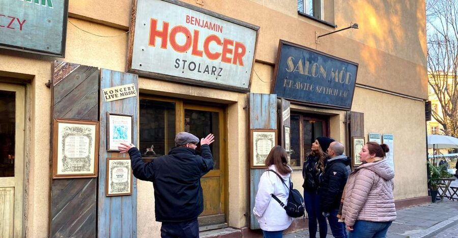 Krakow: 2h Kazimierz (Jewish Quarter) Walking Tour - Schindler’s List on the Ground: Film Sites With Real Context