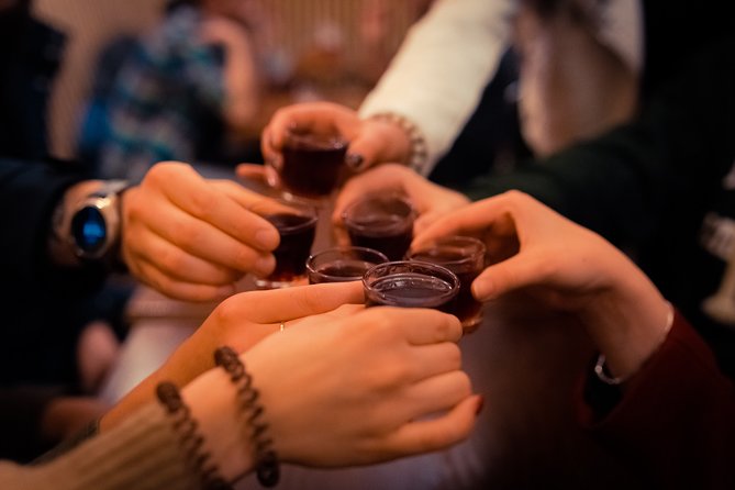 Krakow: 6-Course Full Polish Food & Vodka Tour - The local guide effect: small group, big attention
