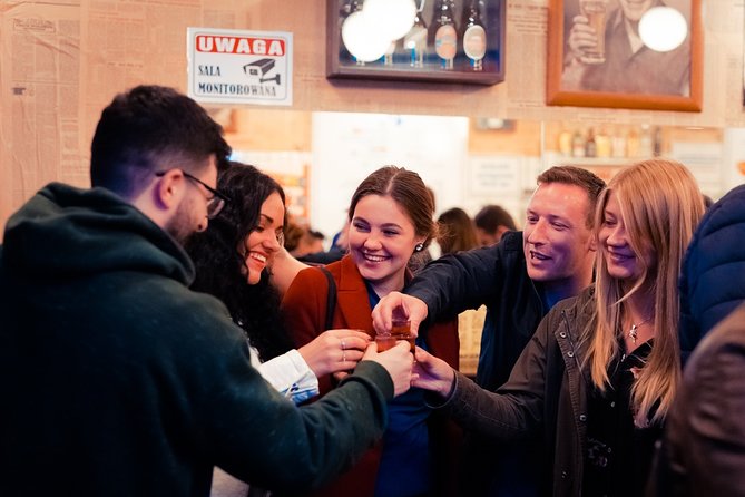 Krakow: 6-Course Full Polish Food & Vodka Tour - Meeting at Rynek Główny: timing, pace, and what to expect