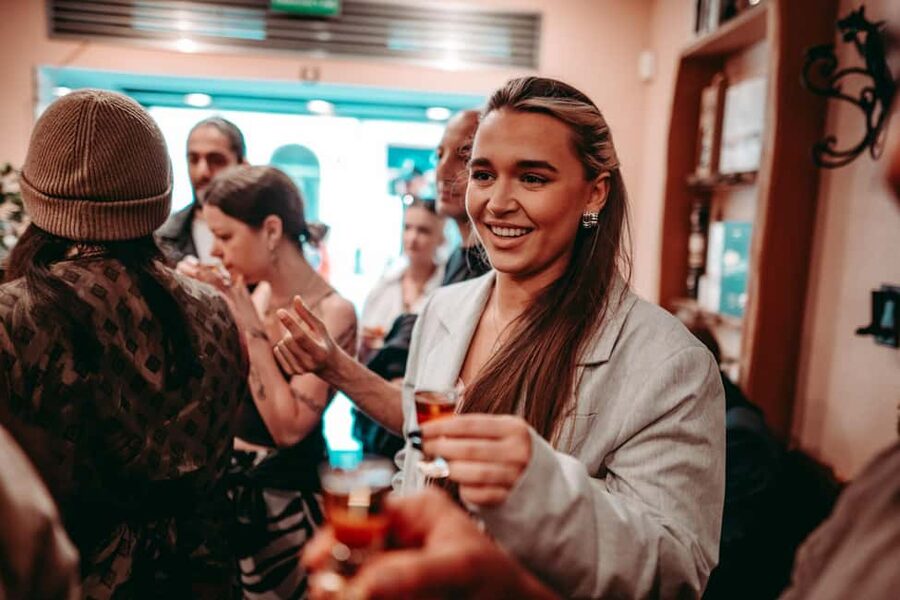 Krakow: 6 pm Tipsy Bar Tour With Karaoke+Twist (Thu-Fri-Sat) - Your first hour: unlimited vodka, gin, rum, and beer
