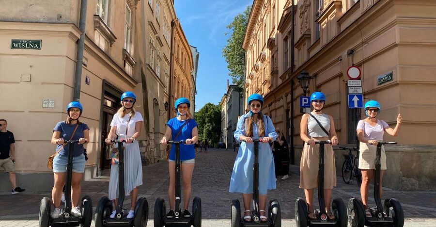 Krakow: 60 min, 120 min Segway Rental with photosession - Old Town market squares and the Jewish Quarter, seen from the move