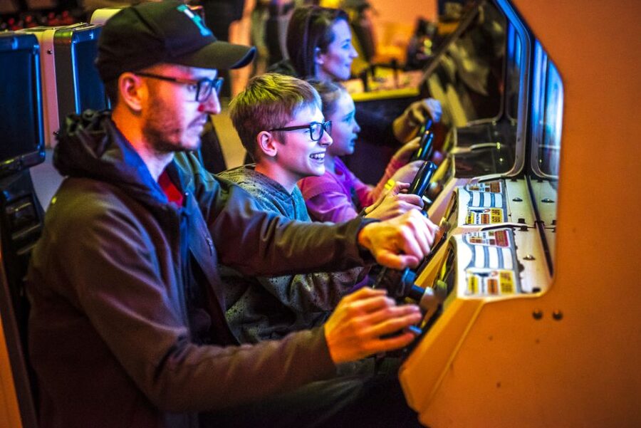 Krakow Arcade Museum Entrance Ticket With Free Play - What you’ll actually play: classic cabinets and pinball