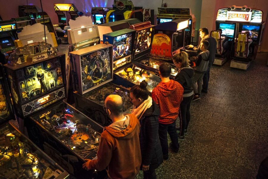 Krakow Arcade Museum Entrance Ticket With Free Play - The bar area: quick breaks that don’t kill your momentum