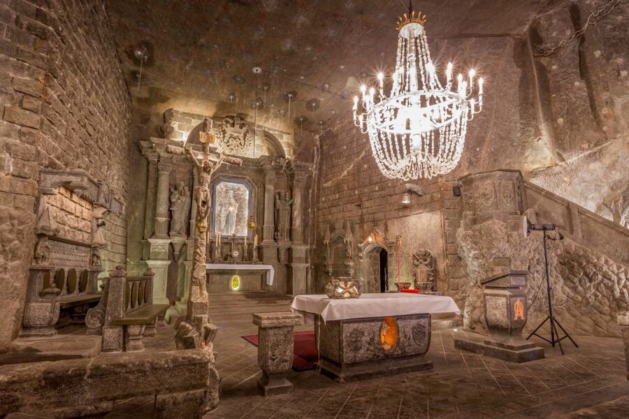 Krakow: Auschwitz and Wieliczka Salt Mine Combo Tour - A tough, time-managed day: UNESCO stops with very different moods