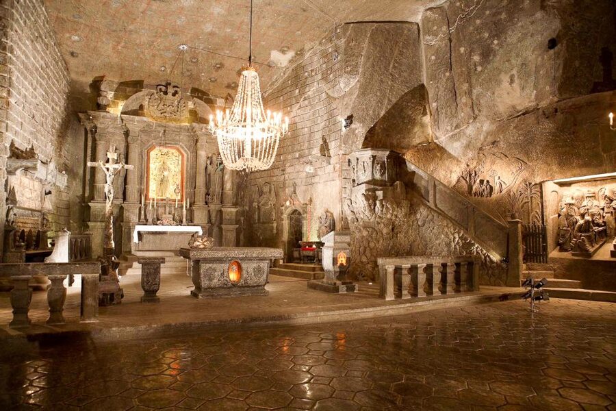 Krakow: Auschwitz-Birkenau and Salt Mine Guided Tour - Timing, stamina, and planning your day like a pro
