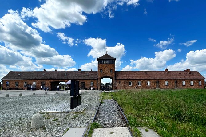 Krakow: Auschwitz - Birkenau Guided Tour with Private Transport - Why This Auschwitz-Birkenau Day Feels Easier Than DIY