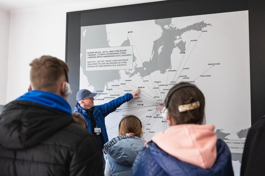 Krakow Auschwitz-Birkenau Memorial Guided Tour Meeting Point - Memorials and remembrance points: the tour’s quiet middle