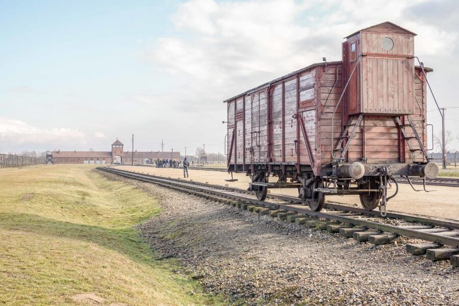 Krakow: Auschwitz Birkenau Museum Guided Tour with Pickup - Auschwitz I: what the guided walkthrough helps you notice