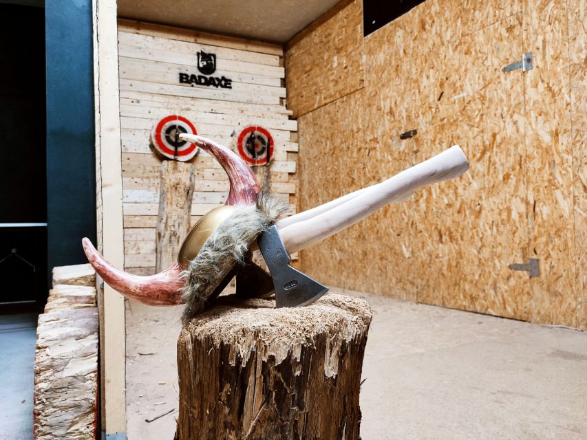 Krakow: Axe Throwing Fun - Practical tips: how to make your throws (and your photos) better