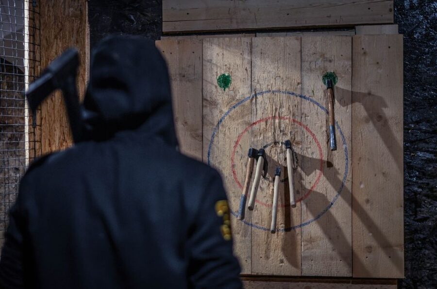 Kraków: Axe-Throwing in Axe Nation, the First Club in Europe - Trick shots for when your basics click