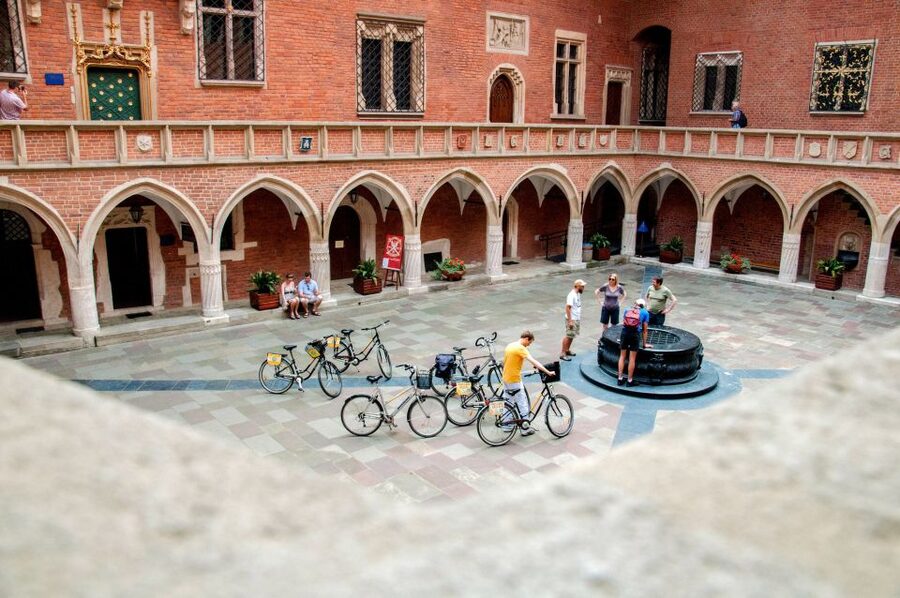 Krakow: Bike Tour of Old Town, Jewish Quarter and the Ghetto - Why biking Krakow is such a smart way to start