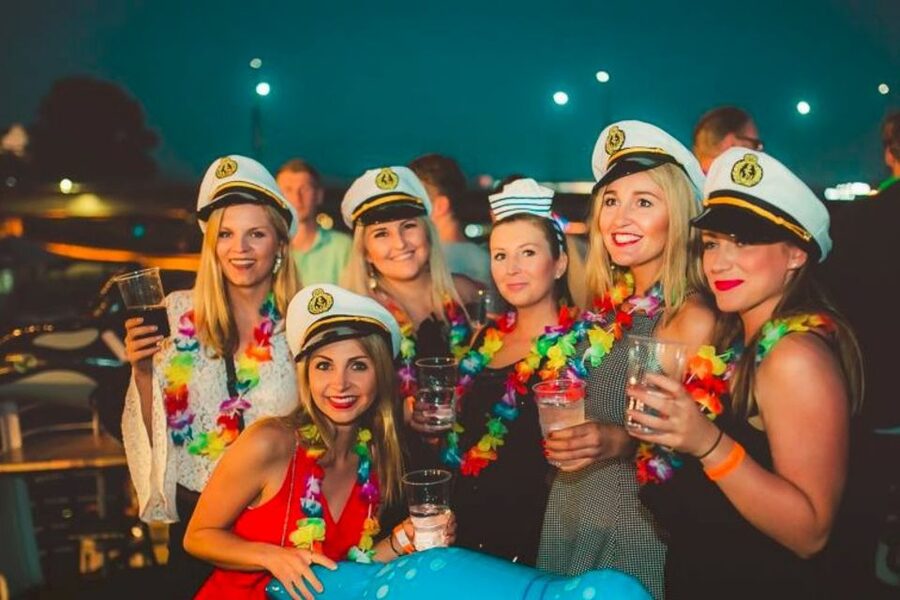 Krakow: Boat Party with Unlimited Drinks - Getting to the river: how you’ll actually find the group