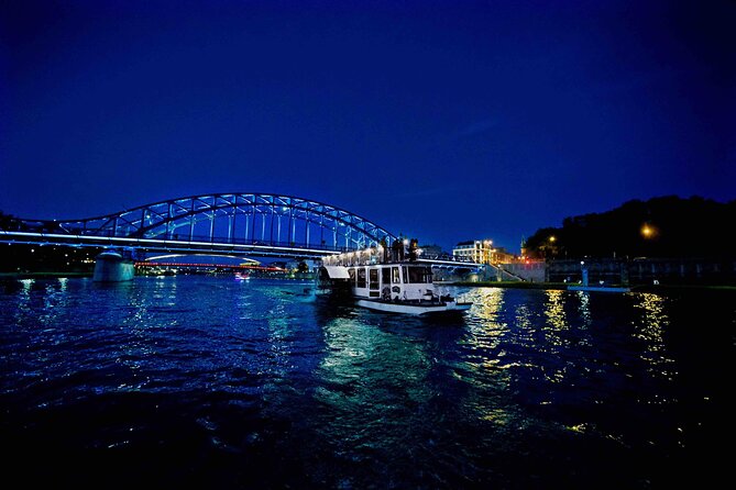 Krakow by night 60 minutes cruise The Vistula River Krakow - Choosing your seat: top deck views vs. comfort and visibility