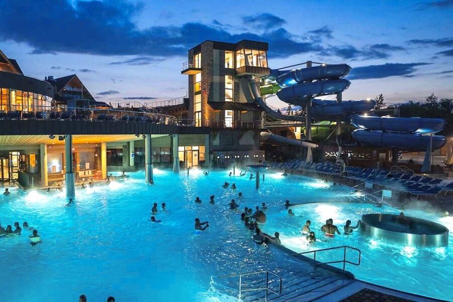 Krakow: Chocholowskie Baths with Ticket and Transportation - Who should book this day trip (and who shouldn’t)