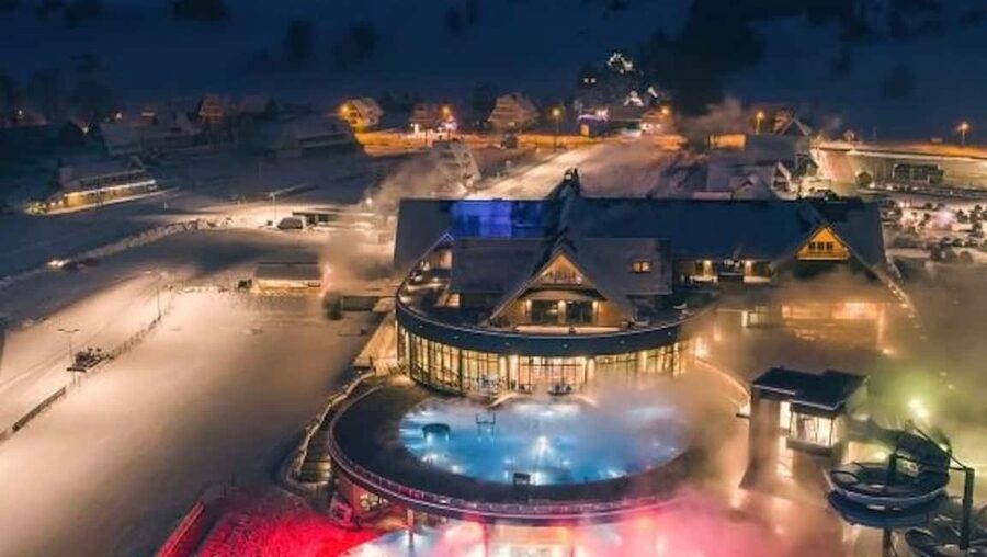 Krakow: Chocholowskie Thermal Baths Evening Ticket - Inside Termy Chochołowskie: 3 hours of pools, sauna time, and Tatra views