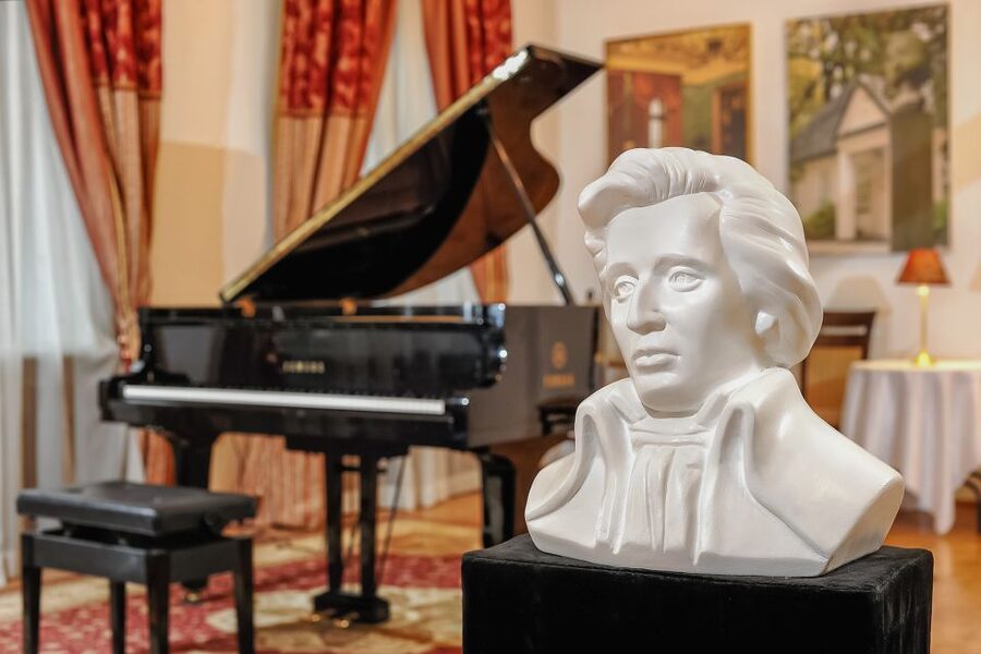 Krakow: Chopin Piano Recital at Chopin Concert Hall - Finding Slawkowska 14: The Meeting Point Setup