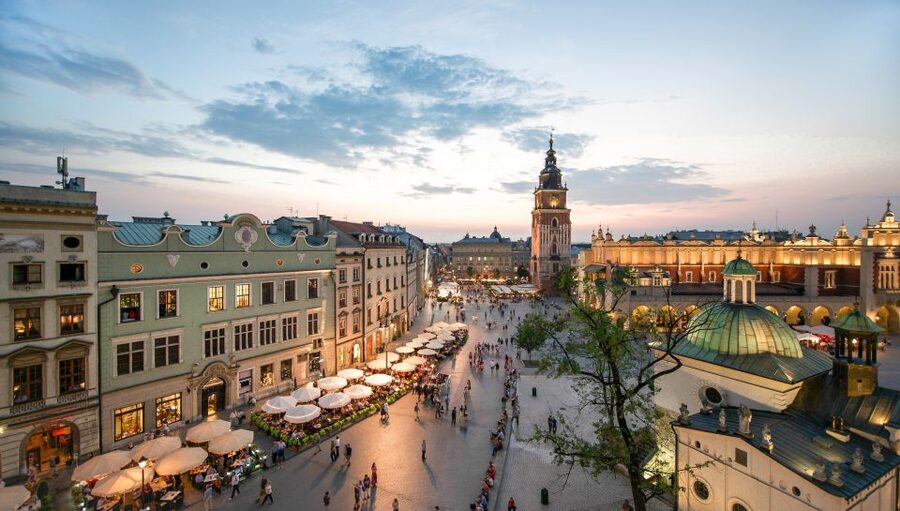 Krakow: City Sightseeing Tour by Electric Golf Cart - Kazimierz and the Jewish Quarter: Churches, Synagogues, and Street Energy