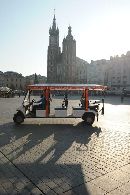 Krakow: City Sightseeing Tour by Golf Cart - Old Town route: Barbakan, Matejko Square, St. Florian, and Planty Park