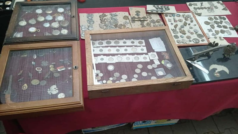 ☆★☆️Kraków☆★☆ Communist▫Flea▫Market▫Tour+Collectors⚡Boost️⚡ - Balicka Flea Market: Soviet-era finds and real bargaining practice