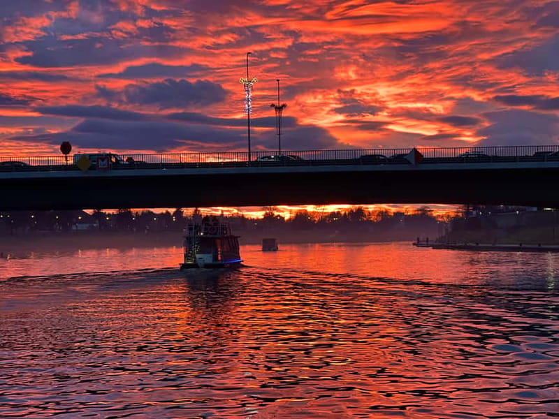Krakow: Day or Night Vistula River Cruise with Audio Guide - Audio Guide in English and Polish: How to Use It Without Missing the View