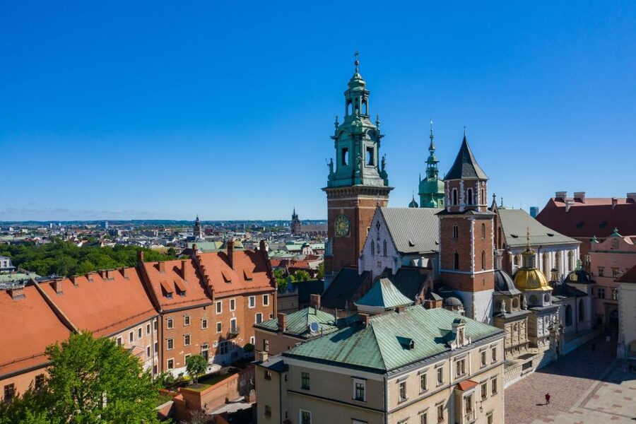 Krakow: Electric Car Sightseeing Tour - Photo Stops and Church Time: Where You Get to Look, Not Just Drive By
