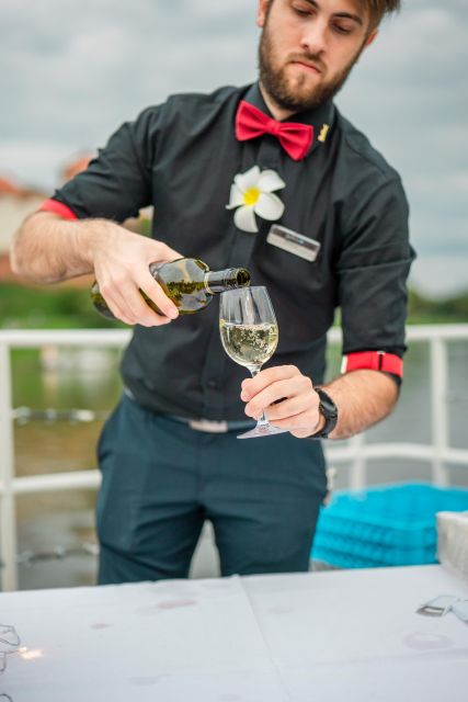 Krakow: Evening Cruise with a Glass of Wine - The river route: what you’ll see from Kapitan Victor’s mooring