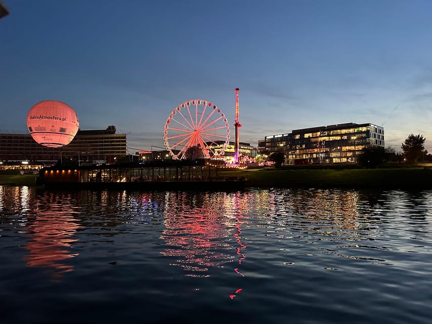 Krakow: Evening or Night Gondola Cruise - A one-hour Vistula ride that turns Wawel into night scenery
