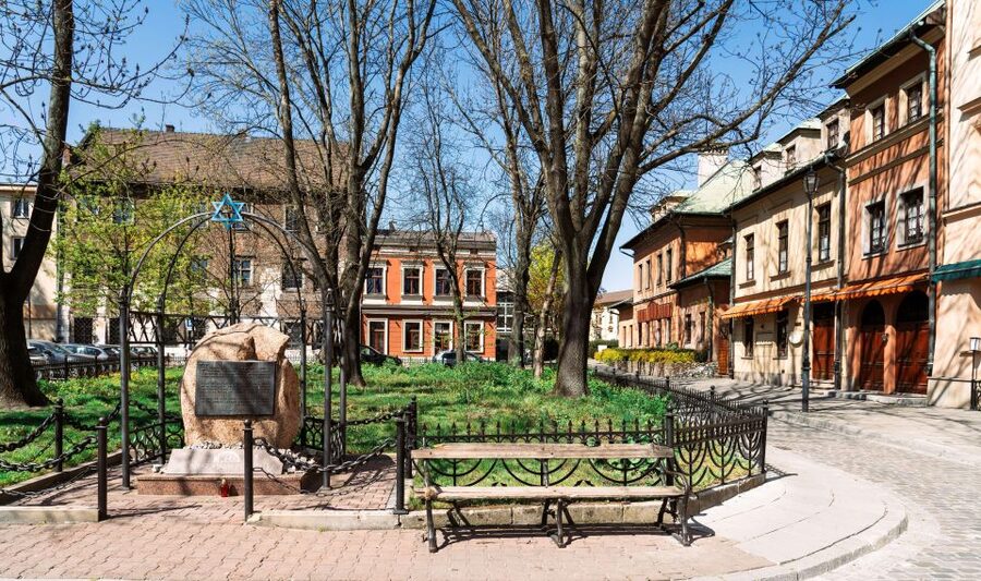 Krakow: Full Tour Regular 1.5h guided city tour by E-Cart - Key Highlights You’ll Actually Feel During the Ride