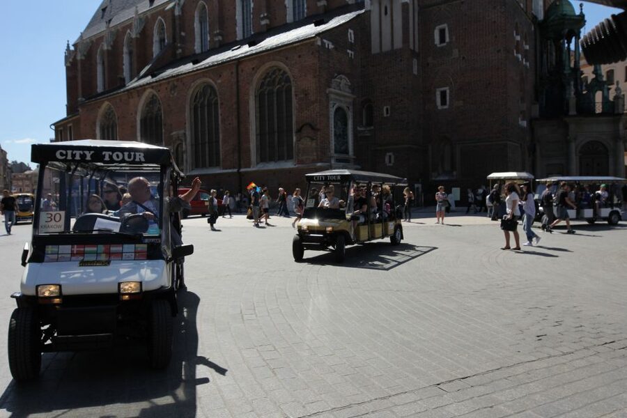 Krakow: Full Tour Regular 1.5h guided city tour by E-Cart - Price and Value: What $53 Buys in Krakow Time