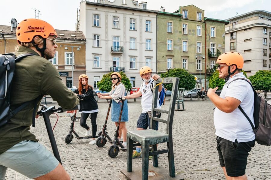 Krakow: Guided E-Scooter City Tour with Food Tastings - The University Area and the Wawel Approach