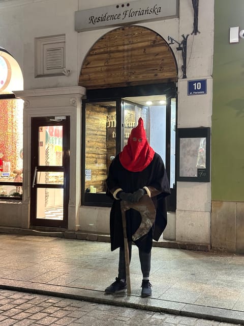 Kraków: Guided Tour of the Torture Museum - Iron maidens, the guillotine, and the comfort of modern life
